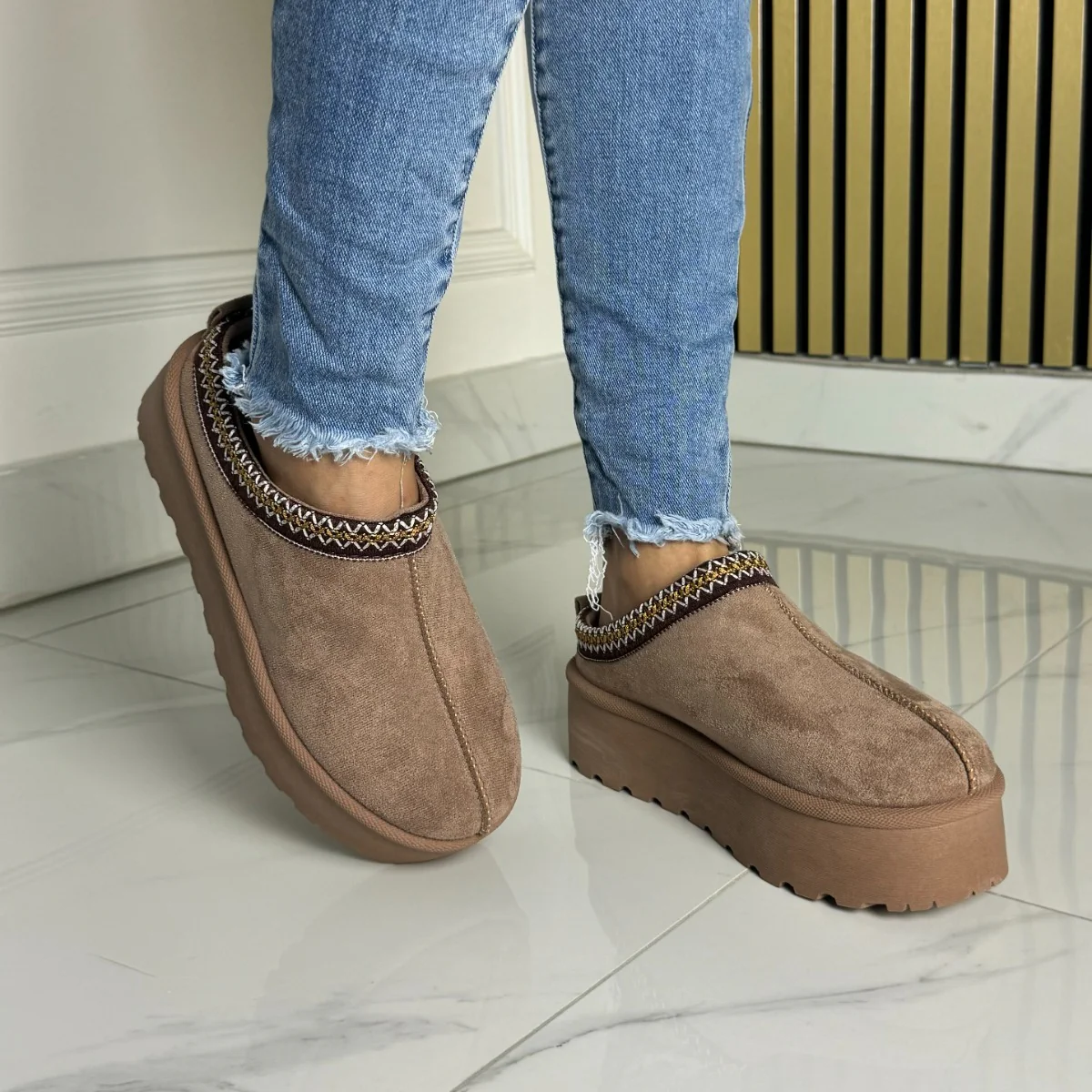 Famous 5CM Platform Taswoman Khaki S320 - Image 3