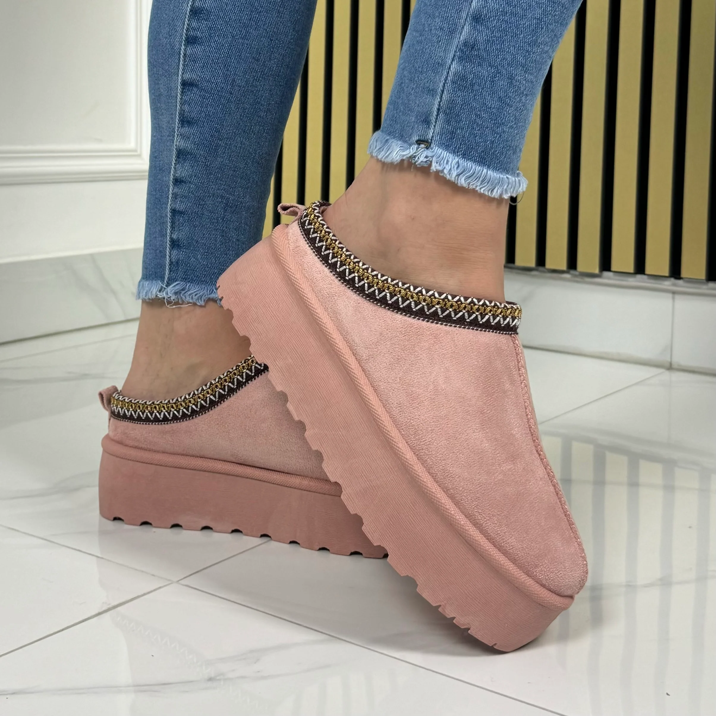 FY-118 Pink Platform Taswoman Famous - Image 5
