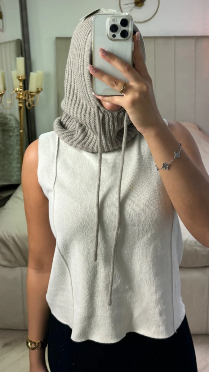 Knitwear Hoodie Cap - Image 10