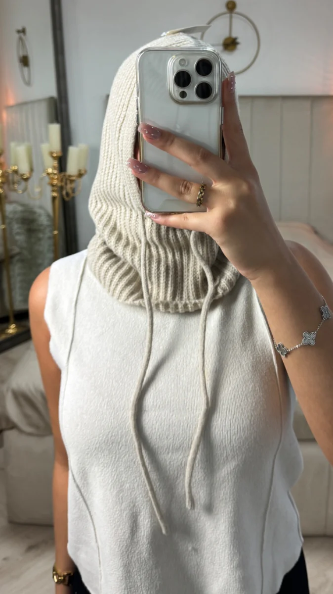 Knitwear Hoodie Cap - Image 3