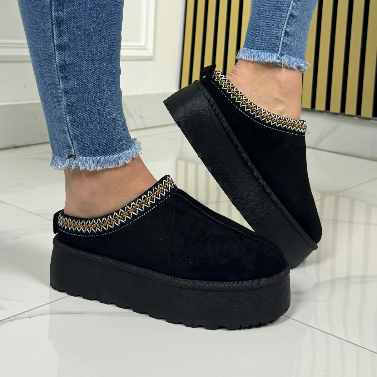 UA1822 Black Platform Taswoman Famous - Image 7